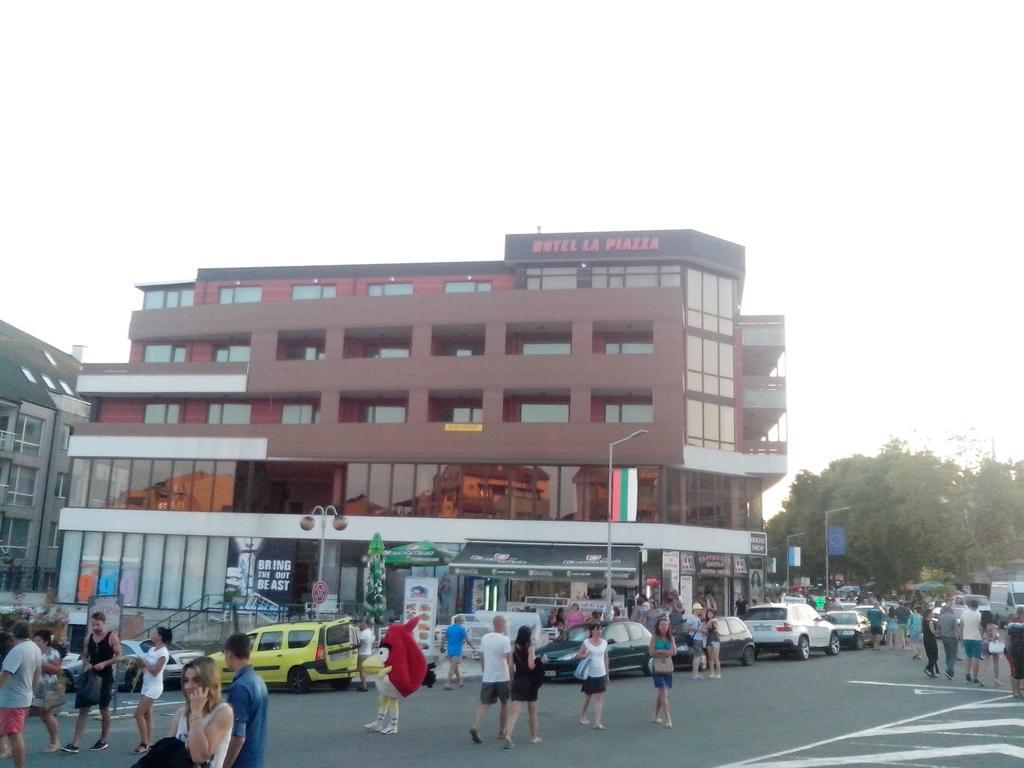 La Piazza Primorsko Rooms & Apartments Екстер'єр фото