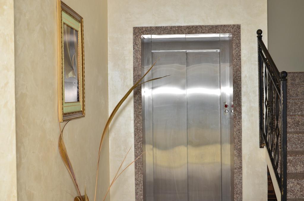 La Piazza Primorsko Rooms & Apartments Екстер'єр фото